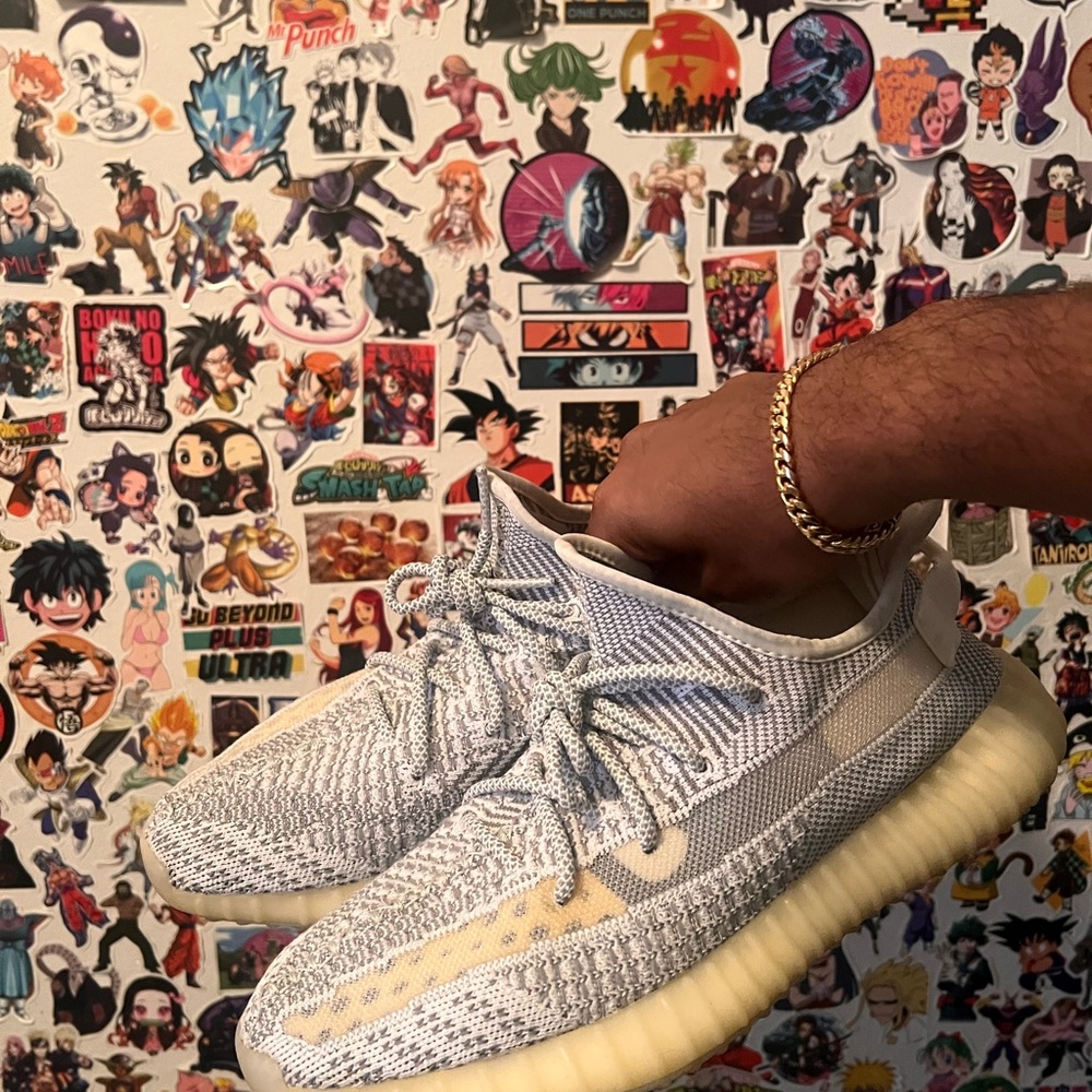 Yeezy Sneakers in Gray and Cream - Picture 4 of 5